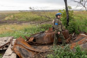 МВС: у лісах Харківщини зараз майже щодня знаходять російських військових, які загубилися
