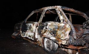 Удар по Дніпру: вагітна жінка заживо згоріла в авто біля розбомбленої АЗС