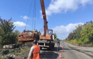 Дорожники почали відновлювати траси у звільнених районах Донбасу