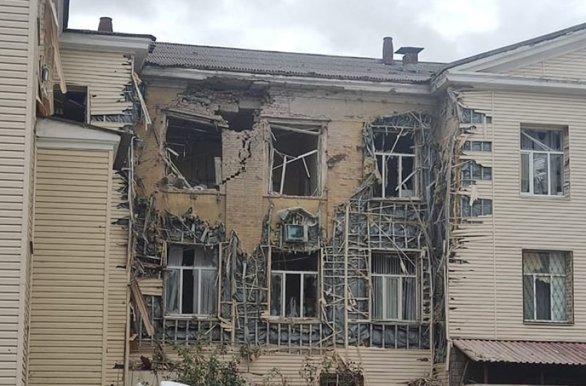 Лікарня у Бахмуті потрапила під російський обстріл