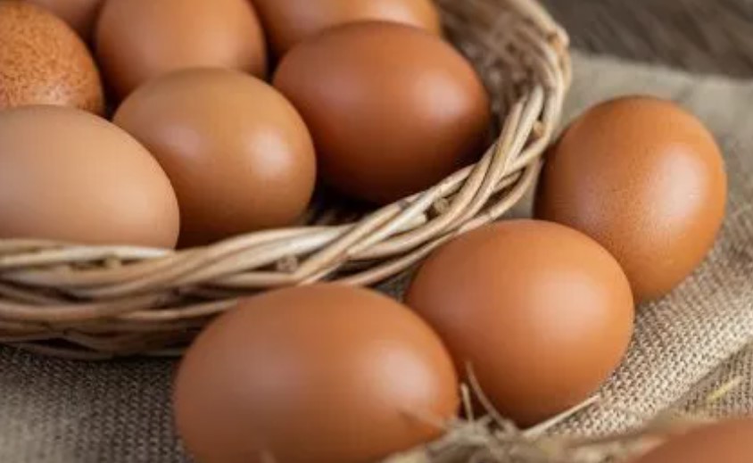 Ціни на яйця б’ють рекорди і це не межа: експерт зробив невтішний прогноз