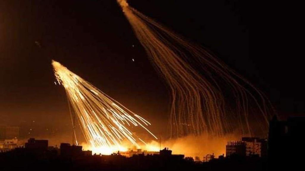 На Донеччині російська армія вела обстріл фосфорними боєприпасами: відео