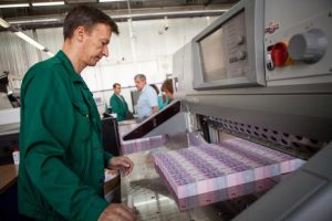 НБУ може припинити “друк” гривні для фінансування дефіциту бюджету: коли та за яких умов