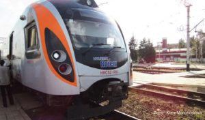 “Укрзалізниця” почала продавати квитки на поїзд з Києва до Краматорська