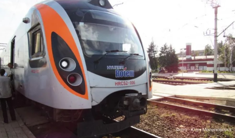 “Укрзалізниця” почала продавати квитки на поїзд з Києва до Краматорська