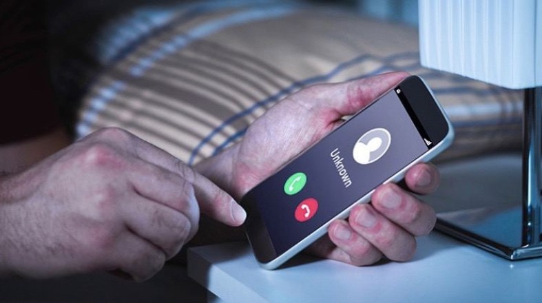 Голова ВР пропонує законодавчо заборонити здійснення небажаних дзвінків по мобільному