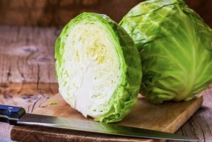 Вітаміни на зиму: три прості рецепти маринованої капусти