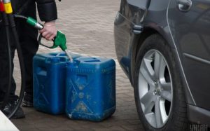 Як зберігати бензин в каністрі: цінні поради, в якій каністрі краще зберігати паливо