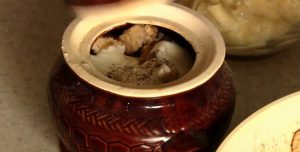 Полтавські галушки з куркою та грибами: покроковий рецепт