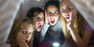 Як підготувати дітей, якщо довго немає світла, та чим розбавити темряву