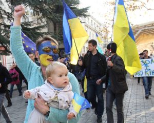 Почти 90% украинцев верят, что через 10 лет Украина будет процветающей страной в ЕС