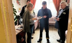 У Слов’янську рятувальники пояснювали комунальникам, як треба поводитися з вибухонебезпечними предметами