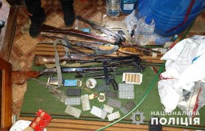 Поліцейські Донеччини викрили групу осіб у незаконному обігу зброї: серед учасників – колишні «розвідники днр»