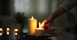 Що купити в будинок на випадок відключення світла: список корисних речей