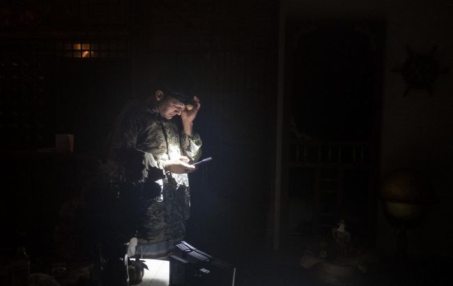 Батареї та генератори. Скільки може працювати мобільний зв’язок без світла