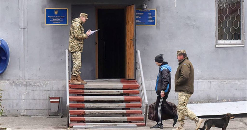 Полиция выдала повестку: законно ли это