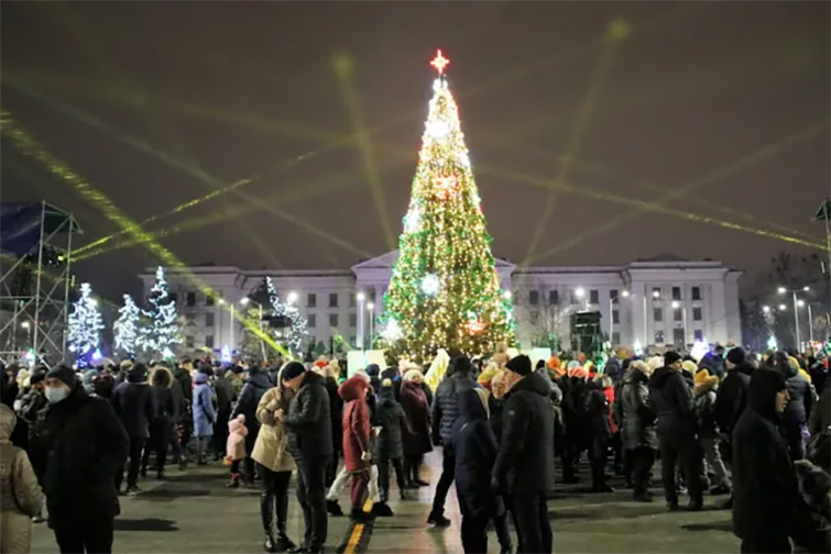 Стало известно, как пройдут новогодние праздники в городах Донецкой области в условиях войны