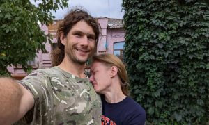 “Говорил, что на первом месте должен быть наш ребенок”: жена погибшего защитника из Славянска о боли потери и силе жить дальше