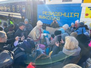 На залізничний вокзал  Слов’янска прибув потяг святого Миколая