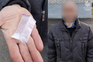 У Краматорську патрульні виявили громадянина, який мав з собою, ймовірно, наркотичну речовину