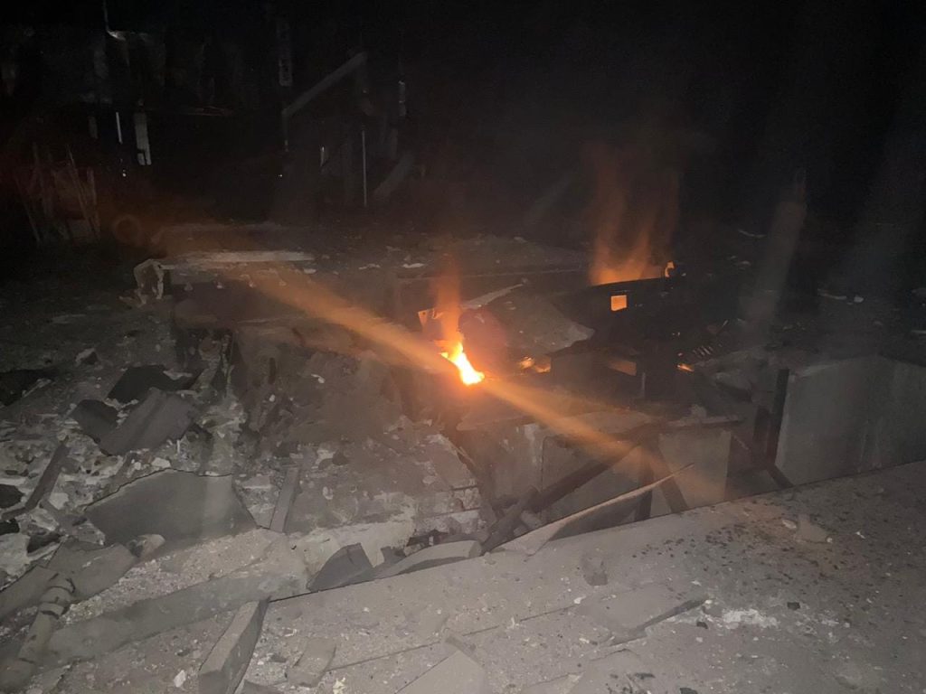 Близько півночі ворог обстріляв Краматорськ — поцілив у промислове підприємство