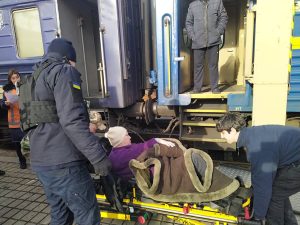 На Донеччині триває обов’язкова евакуація мешканців області в більш безпечні регіони країни