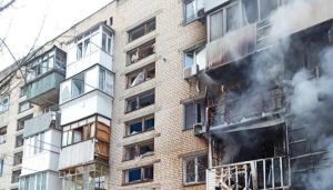 росіяни обстріляли приміщення Червоного Хреста і дитячий центр у Херсоні, є поранені