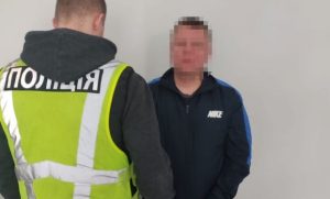 Загрожує 5 років в’язниці: затримано чоловіка, який запускав салюти у новорічну ніч