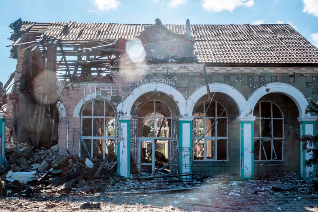 У Святогірській та Лиманській громадах відновлюють інтернет, роботу банків та електропостачання