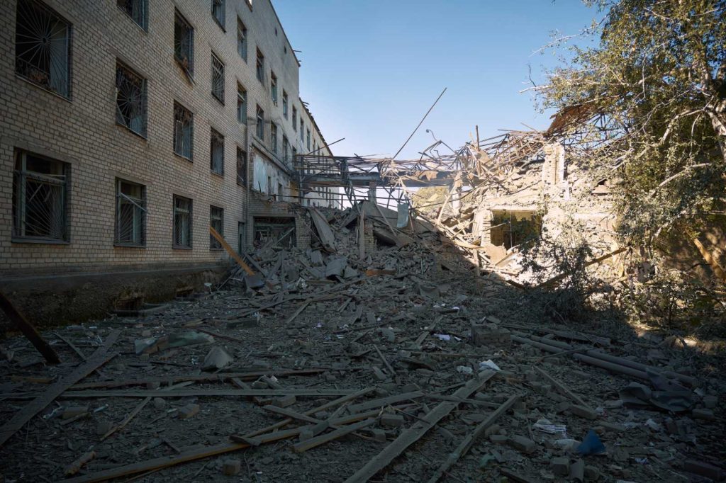 Сколько медицинских учреждений разрушено в Донецкой области