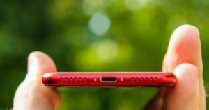 Як почистити від пилу гніздо зарядки смартфона своїми руками: це займе кілька хвилин