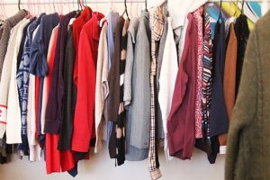 У Слов’янську всіх нужденних запрошують вибрати теплі речі