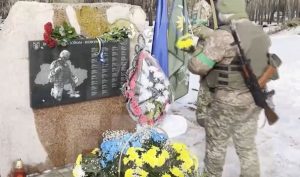 У звільненому Лимані військові встановили монумент пам’яті загиблим побратимам