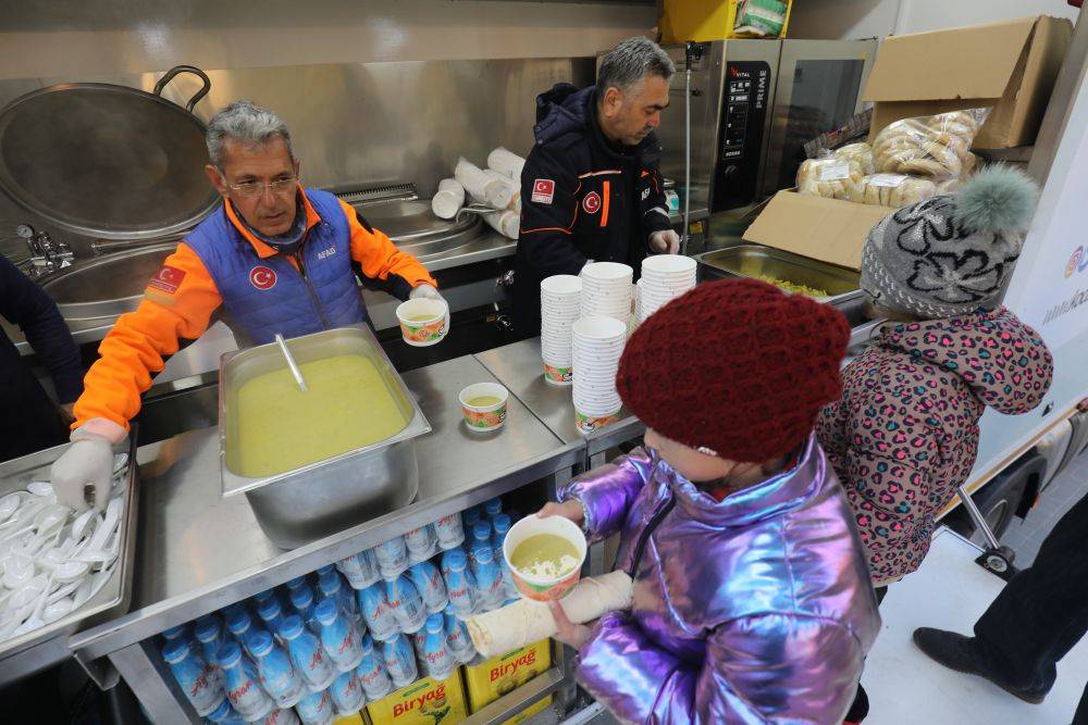 Як ВПО знайти безкоштовний прихисток у західних регіонах: гарячі лінії