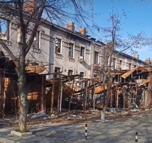 Безлюддя та руїни: так сьогодні виглядає центр Лиману