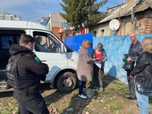 Опікунам з дітьми у Слов’янську нагадали про необхідність евакуації