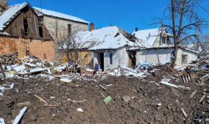 У Краматорську за ніч пошкоджено 25 приватних будинків