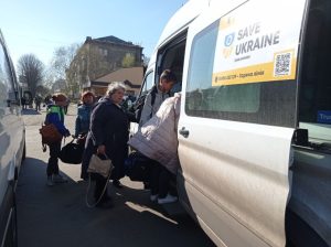 Триває евакуація мешканців Донеччини