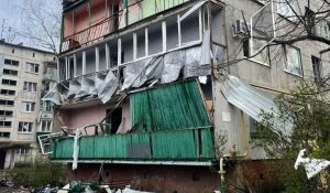 Як отримати грошову допомогу людям, чиє житло постраждало внаслідок російського обстрілу 12 квітня