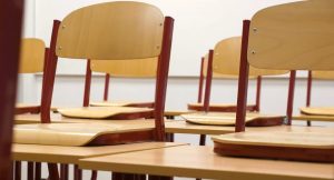 В Україні планують максимально повернути очне навчання у школах