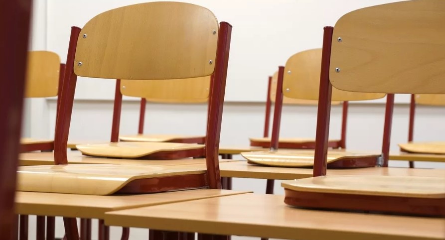 В Україні планують максимально повернути очне навчання у школах
