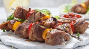 Швидкий шашлик у маринаді з ківі: незвичайний рецепт