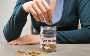 Українців хочуть зобов’язати накопичувати пенсію до 55 років: деталі законопроєкту