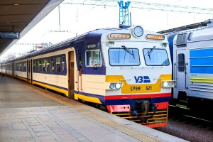 Укрзалізниця вперше з 24 лютого відкриває продаж на регулярні рейси далекого сполучення до Покровська Донецької області