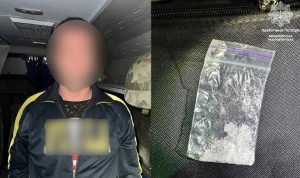 В шкарпетці: патрульні виявили у мешканця Краматорська речовину, схожу на наркотичну