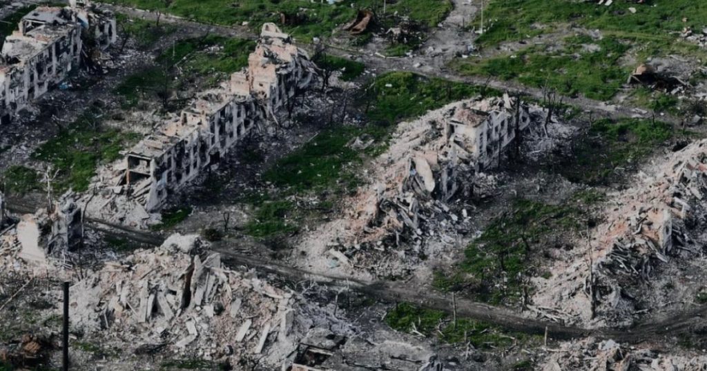 На тлі масового руйнування російськими окупантами Донбасу в “ДНР” вирішили формувати “сучасне міське середовище”