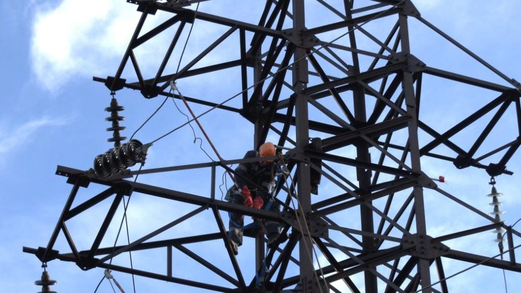 У ДТЕК назвали причину відключення світла по всій країні