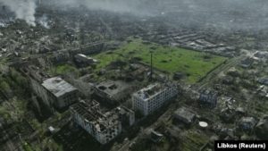 Ворог з усіх сил намагається взяти Бахмут під контроль до 9 травня