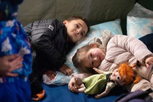 Примусову евакуацію дітей оголосили ще в одній громаді Донеччини