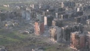 Дим, руїни та обгорілі будинки: NYT показало з висоти знищений вщент Бахмут